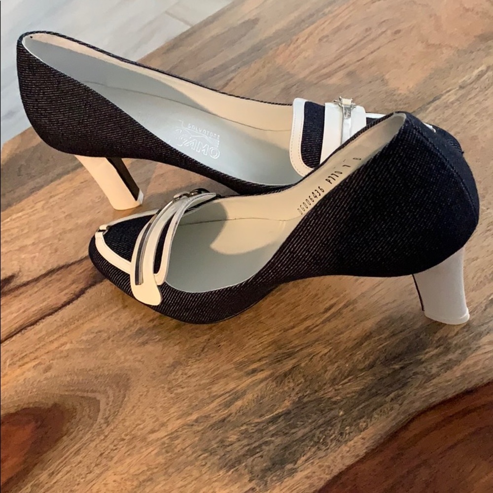 Beautiful Salvatore Ferragamo 3” heel! - Picture 7 of 9
